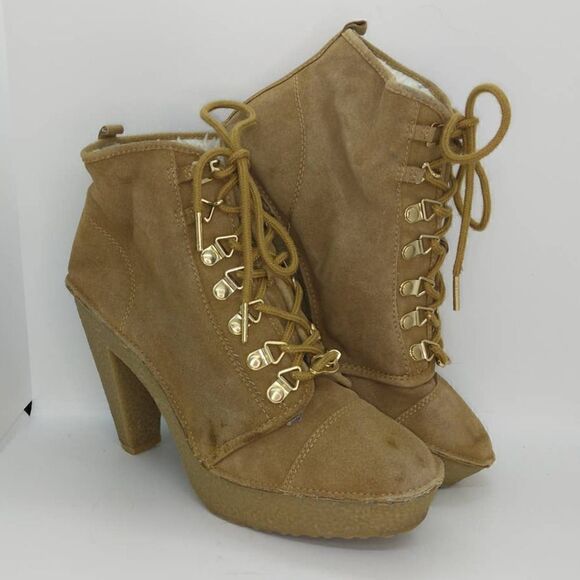 Michael Kors Designer Women's Pre-owned Leather Sherpa Lined Boots - sz. 10 - Picture 1 of 7